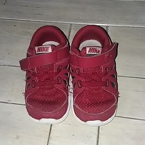 Toddler boys Nike sneakers